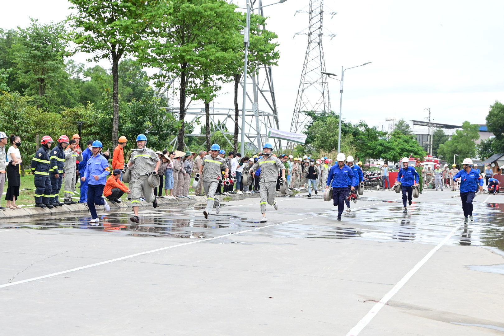 Cụm cơ quan doanh nghiệp an toàn PCCC Nam Cầu Kiền: Sôi nổi hội thao kỹ thuật chữa cháy năm 2023